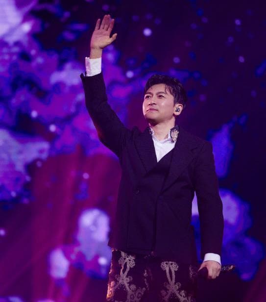 这一次苏有朋好强！苏有朋又主持湾区升明月了，迎来艺人大好发展