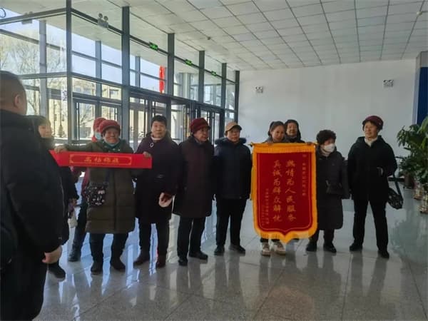 丰镇公交：以民为本 织就城市温暖出行网