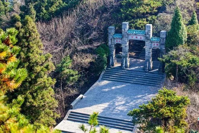 跟着古诗词去旅行！25首写风景名胜的诗词，值得一读