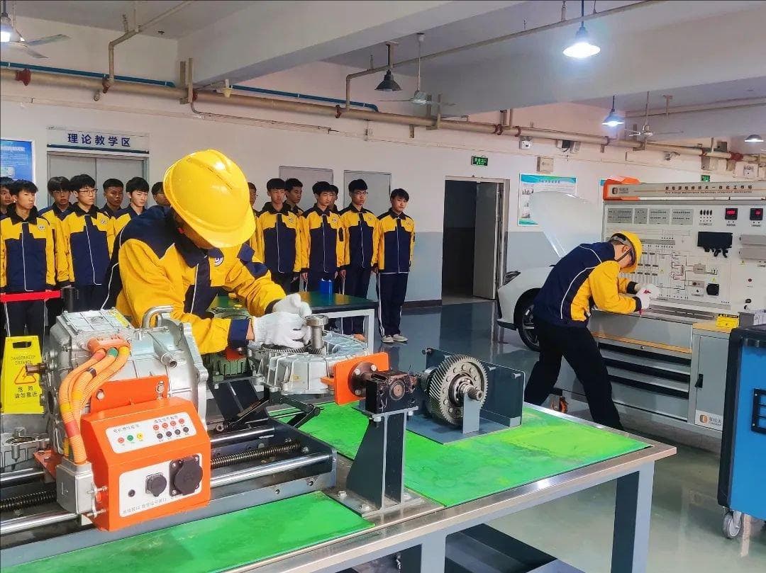 赛教产教融合育大国工匠 ——保定职教改革市域试点建设走笔