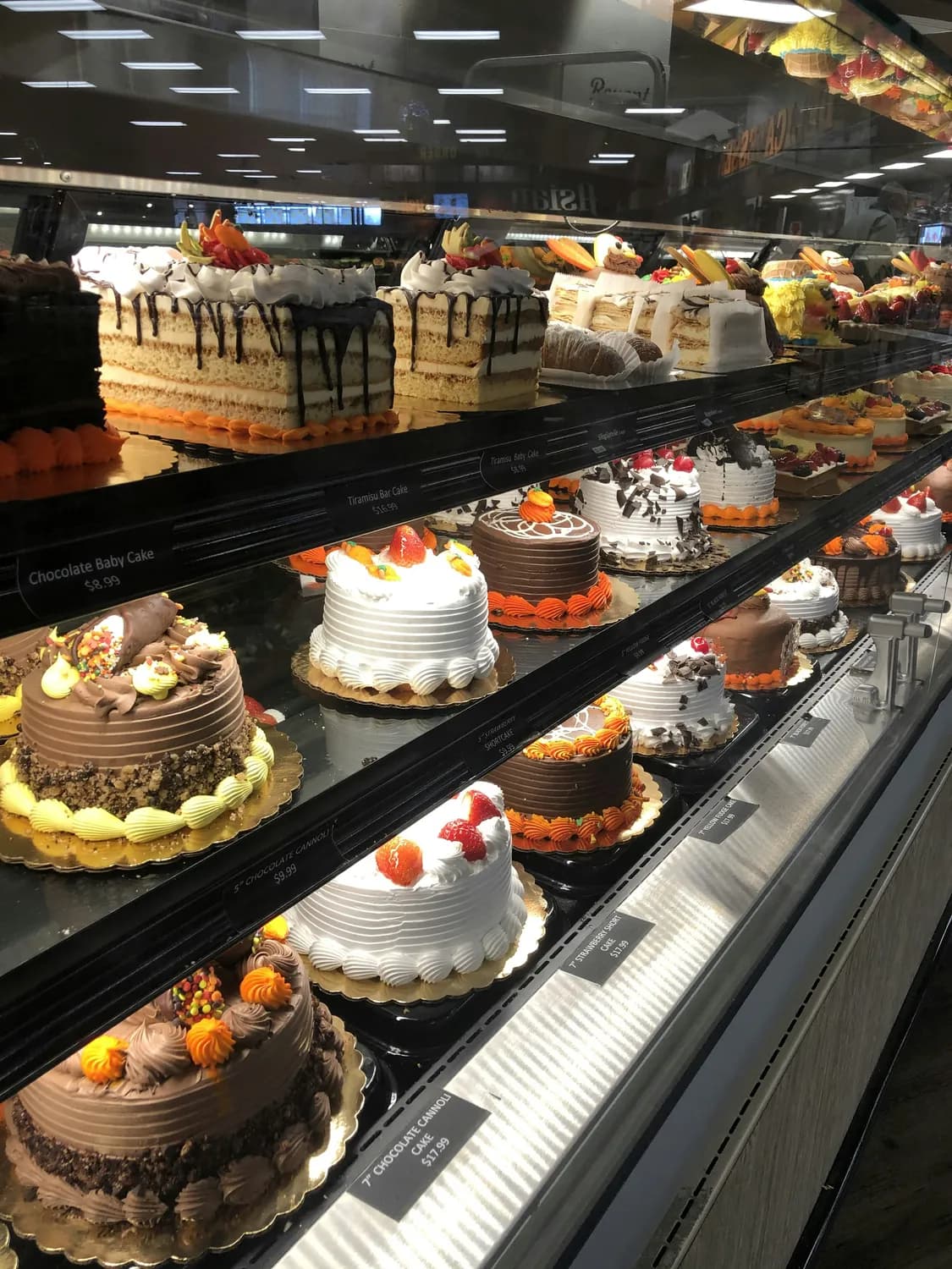 糕点店卫生黑幕曝光，食品安全亮红灯