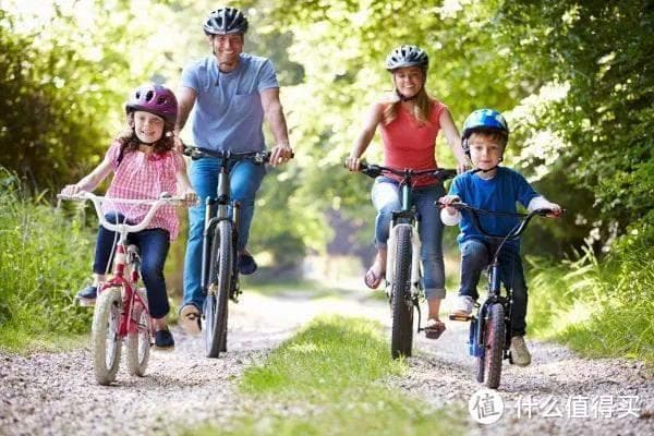 14款儿童头盔测评：如何为孩子选择合适的安全防护装备