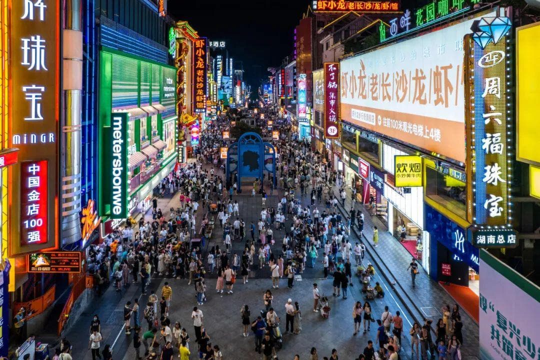 为何如此密集？企业门店选址背后的门道