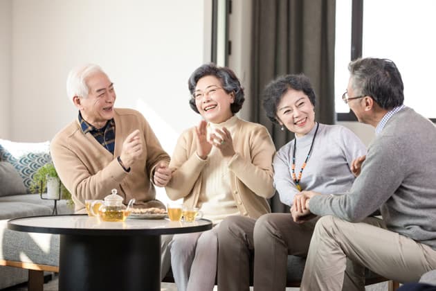 老龄化催生养老服务新业态  “保险系”养老社区激发潜在需求