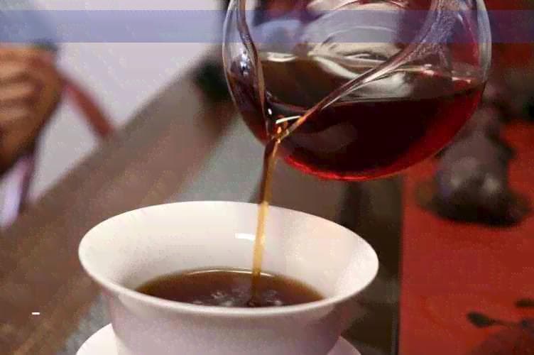 石斛花和普洱茶哪个好？能一起泡着喝吗？