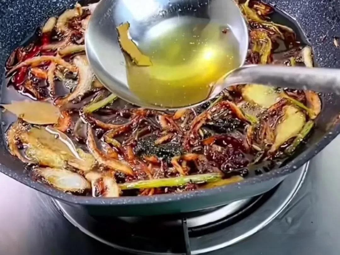 饺子灵魂调味：香料油制作与创新馅料搭配