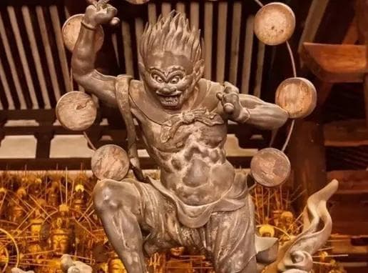 雷神：中国古代神话中的雷电之神