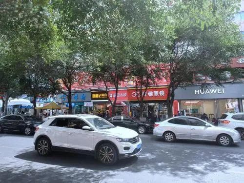乌鲁木齐中山路：一条商业老街 百年人间烟火