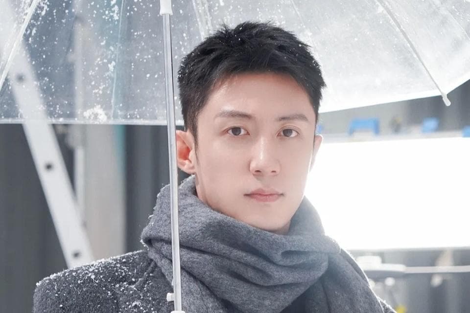 黄景瑜《冬至》热播，综艺《现在就出发2》火爆，年末多领域全面开花