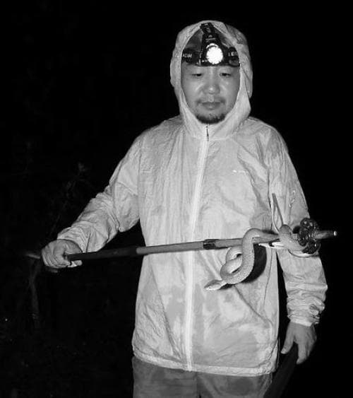 医生转行研究毒蛇，他换种方式救死扶伤