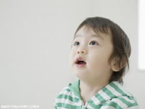产后一个月的产妇漏尿做什么运动？