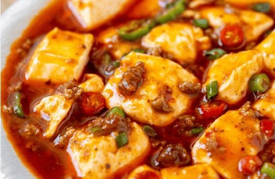 麻婆豆腐：一口麻辣鲜香，领略川菜灵魂的传奇魅力