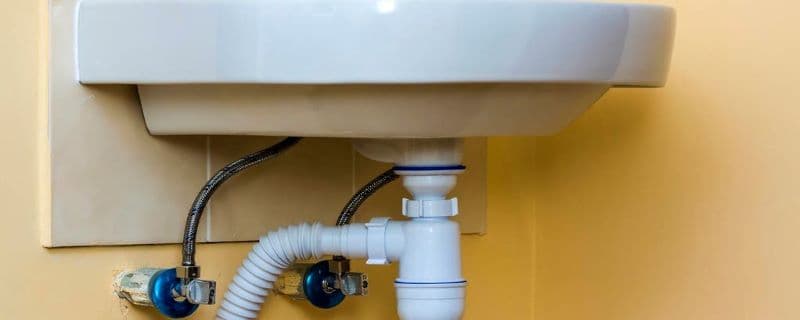PVC下水道堵了怎么办？水泥堵塞的疏通方法
