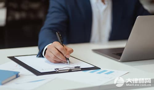 2025年如何确定购房合同中的违约责任？
