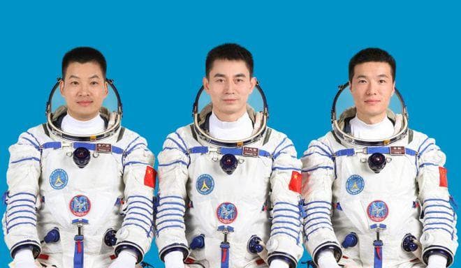 神舟18号返回全程解析：从太空返地的每个关键步骤