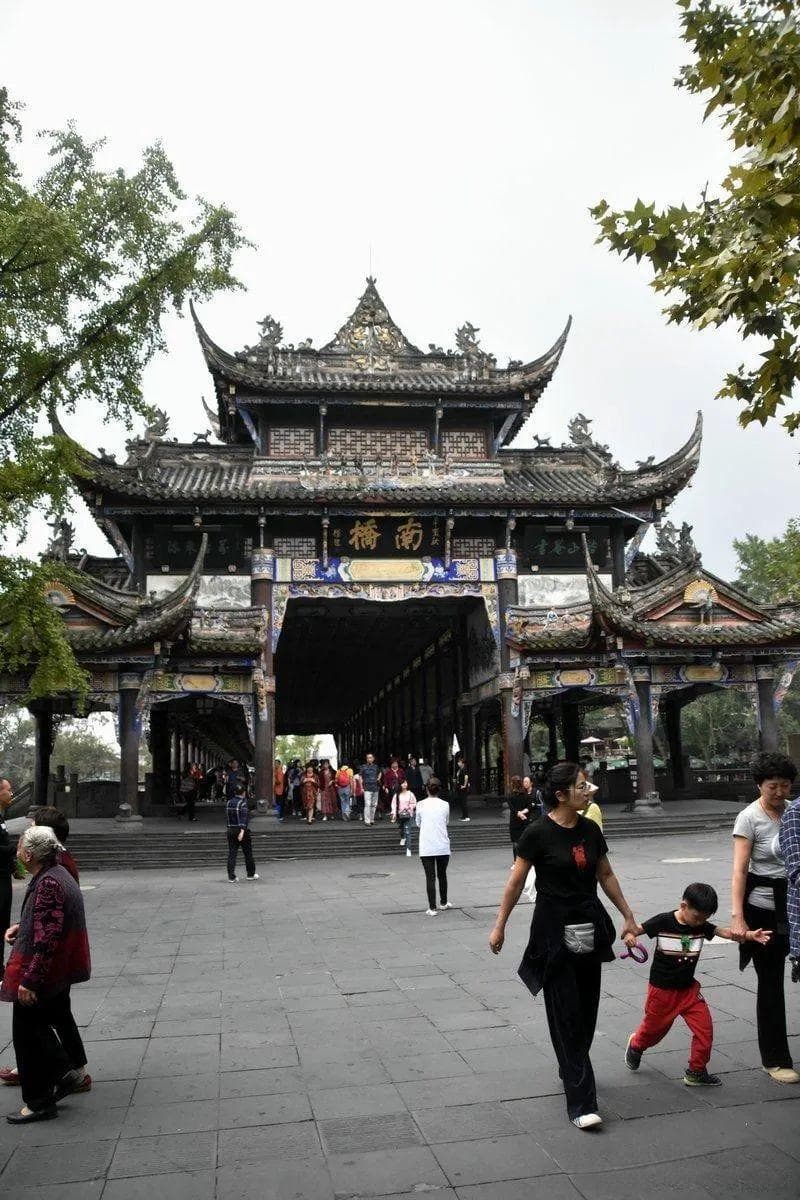 三月份去成都旅游合适吗？春花烂漫美食诱！错过等一年！