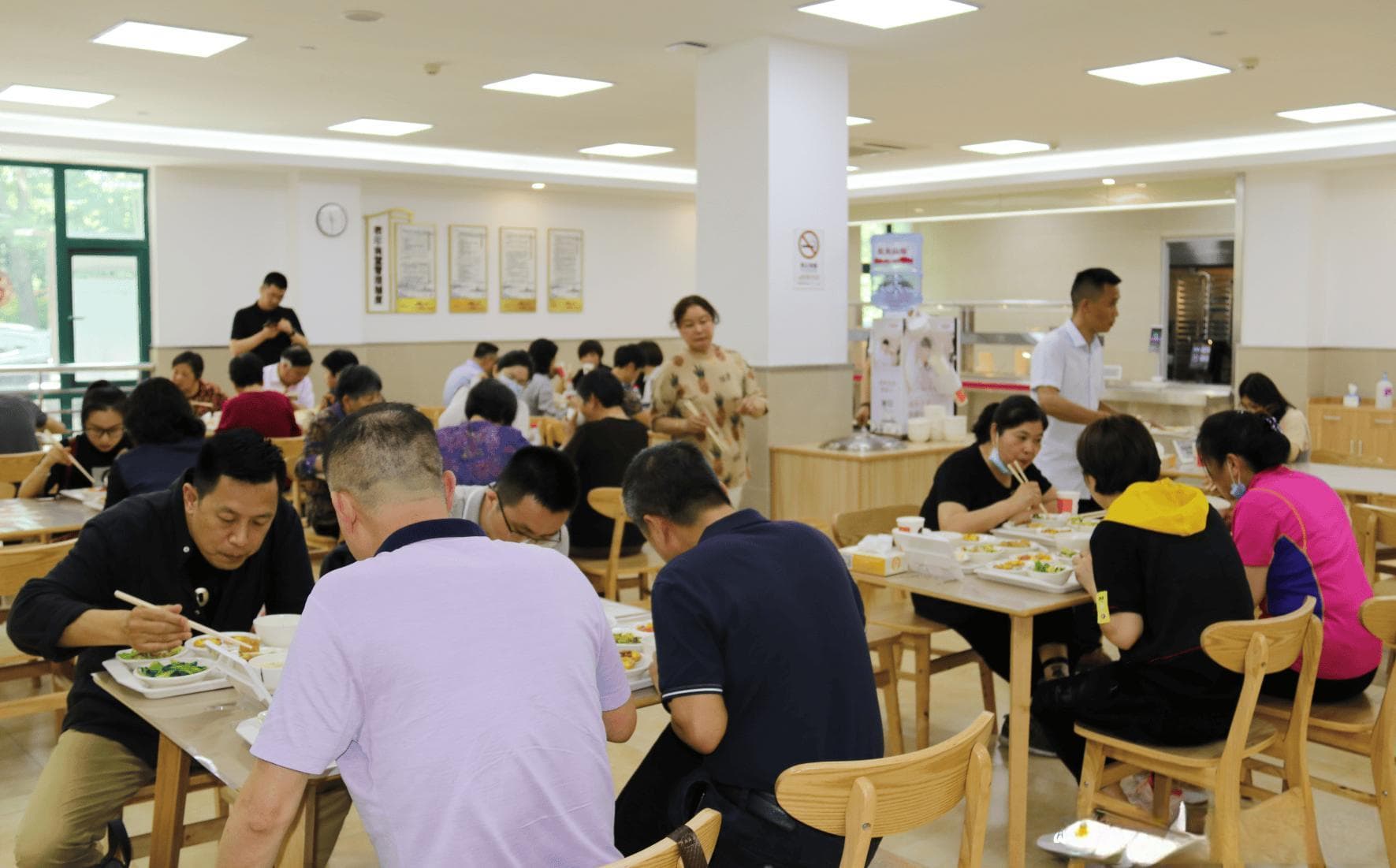 社区食堂如何稳健前行：可持续经营策略与实施要点