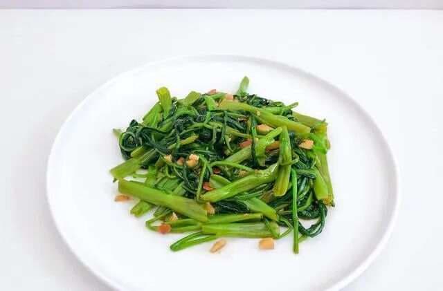 空心菜不焯水能吃吗？教你如何健康享用这一营养宝藏