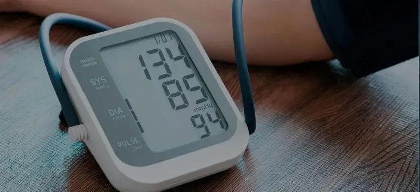 自测血压必看！医生揭秘6大常见错误，九成人第一条就中招