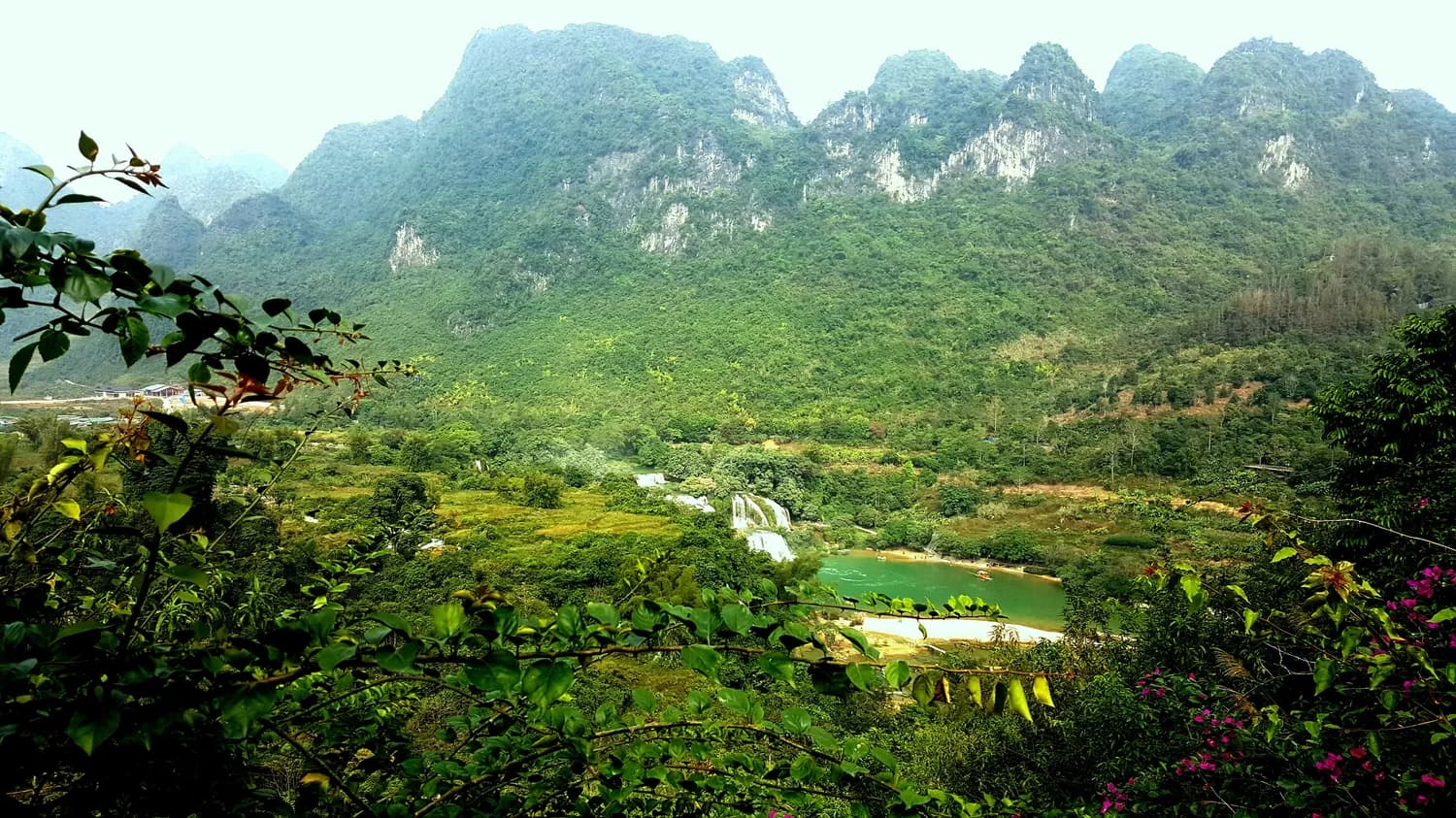 小七孔景区生态修复：打造人与自然和谐共生的美好家园