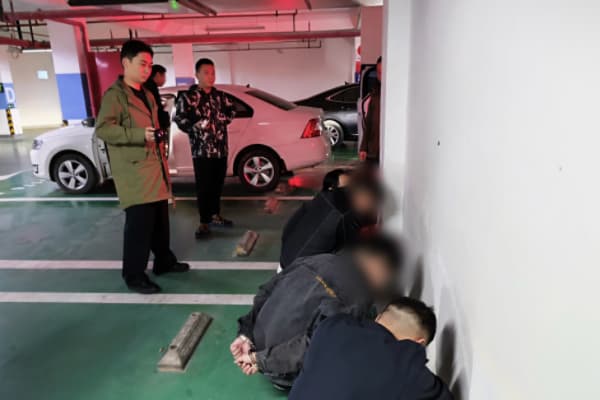 以刷单为幌子让受害者转移资金！这个“5人车队”落网，查获现金37万余元