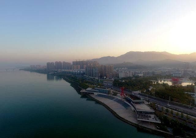 黄石自驾游免费景点：从这里寻找当地美食