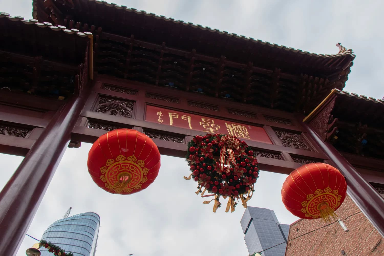 春节必打卡！外滩源集市 vs BFC奇幻巳集，你更爱哪个？