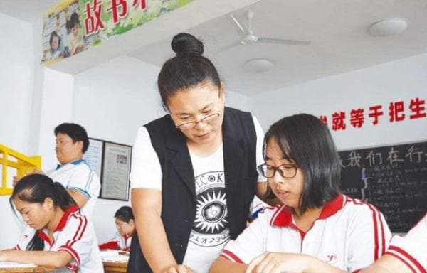 不用“8点到校”了，3月调整中小学上课时间，家长是喜还是忧……