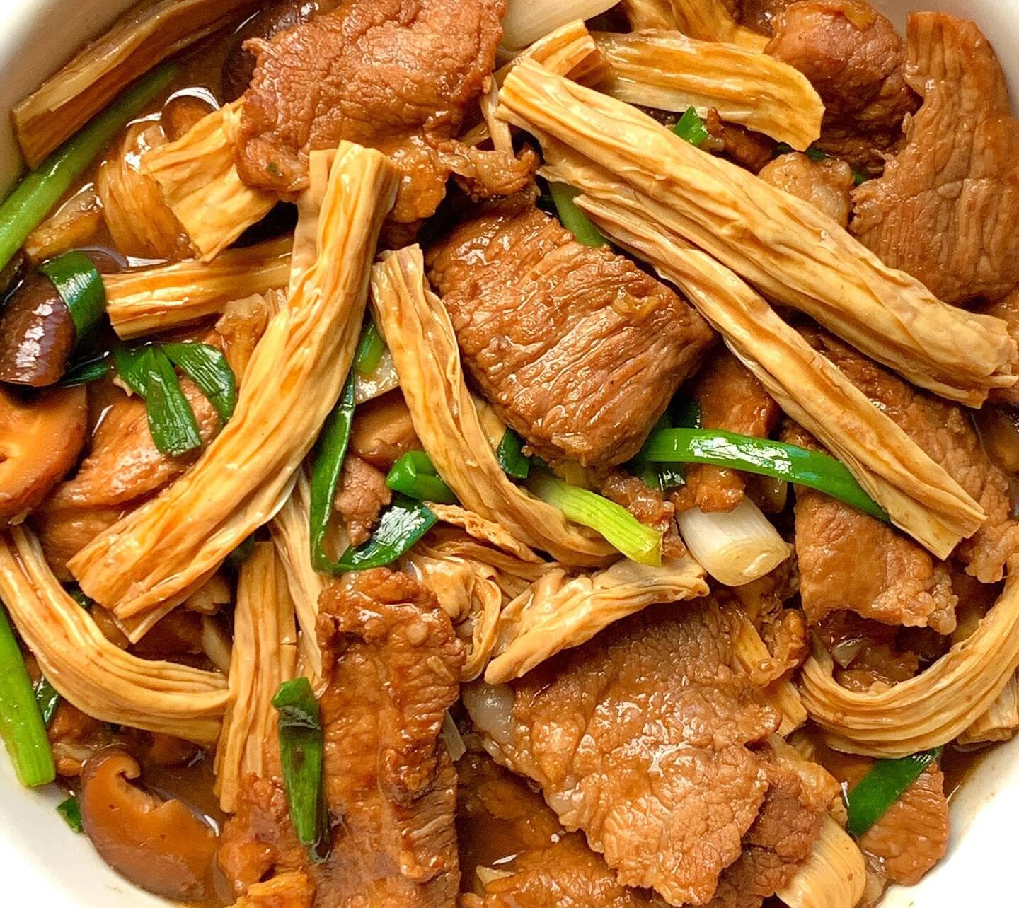 从泡发到出锅：腐竹炒肉完整烹饪指南