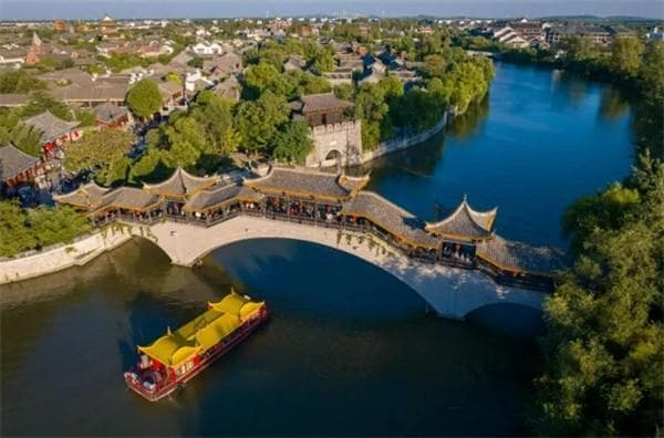 台儿庄古城"焕新计划"：文旅融合下的古城蝶变