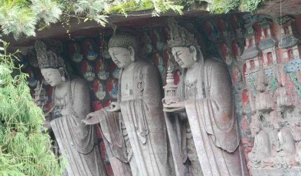 重庆大足石刻：与莫高窟齐名的南宋石刻艺术瑰宝