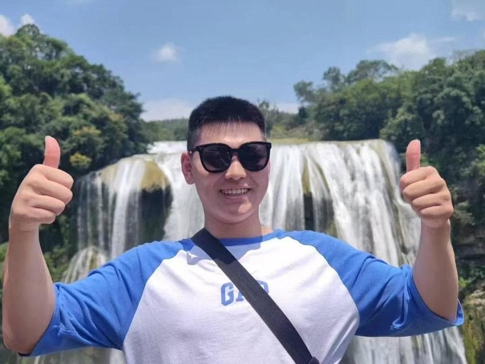 舍己救人的年轻辅警 25岁定格的生命：勇敢而阳光！