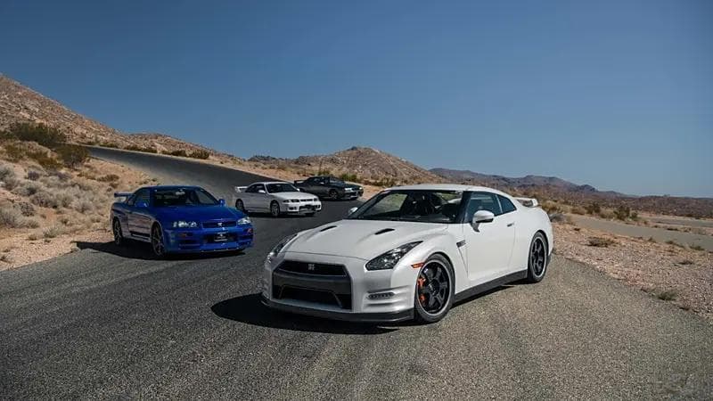日产Skyline GT-R历代车型全解析：从R32到R35的传奇进化