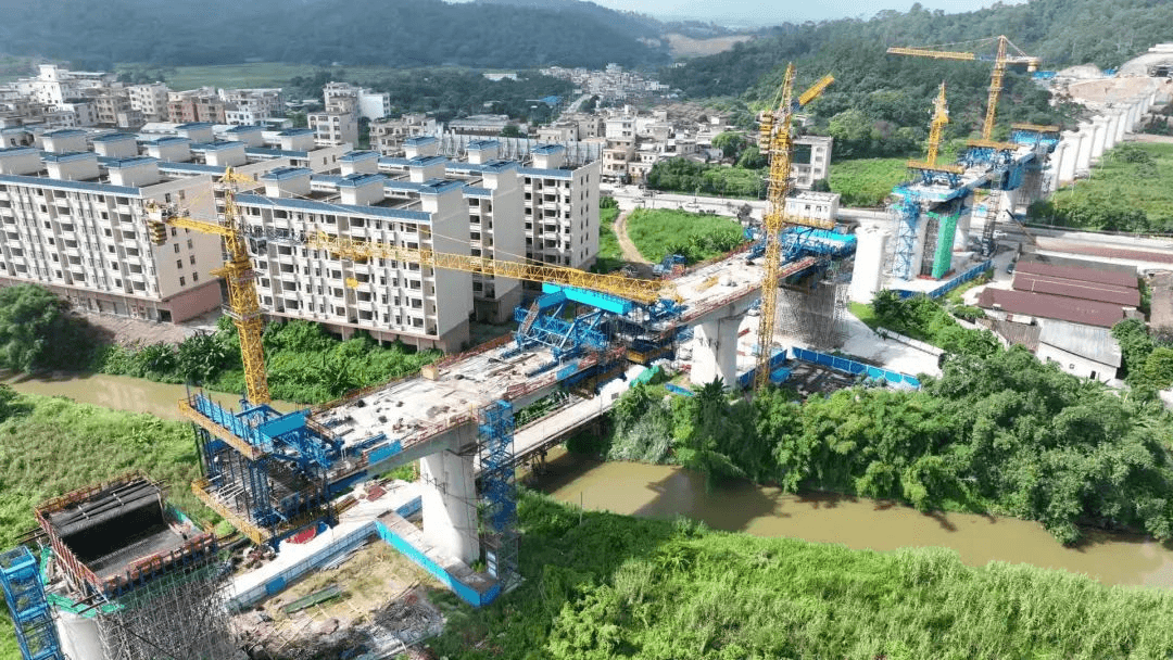 云浮新兴：广湛高铁站前十八标项目建设加速推进，预计2025年11月竣工