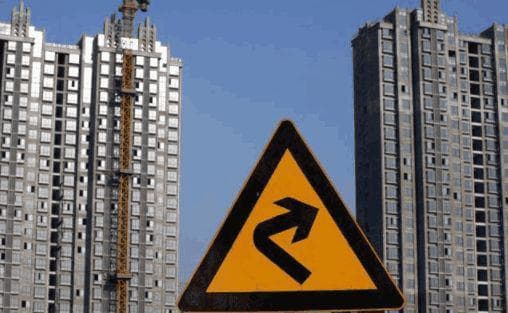 专家预警：2024年楼市或迎全面贬值，这三类房子将率先降价