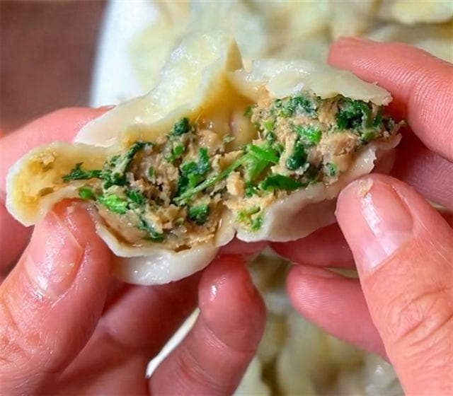 荠菜猪肉馅儿的完美攻略，好吃到停不下来！快来试试吧！