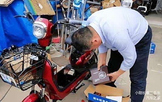 电动车铅酸电池换锂电：这些配件也需同步更换