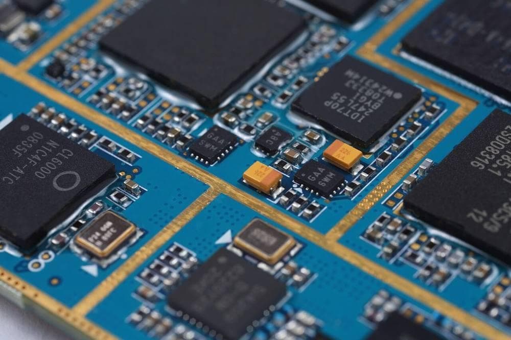 全面解读PCB电路板：结构、工作原理与应用场景