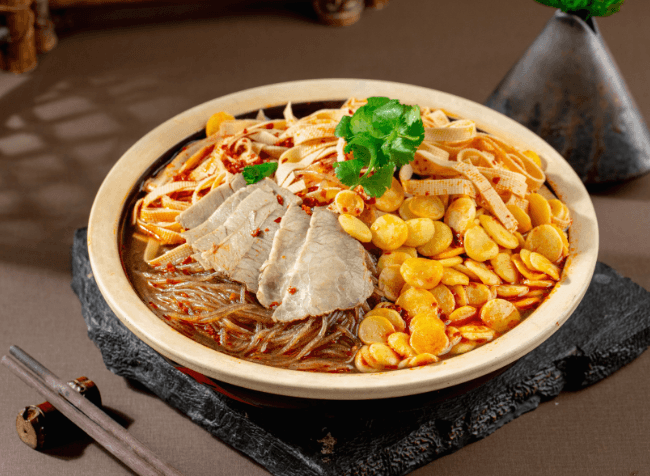 一碗汤 一座城 | 淮南牛肉汤：非遗技艺 香飘世界