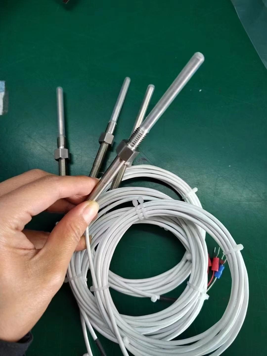 热电阻的灵敏度是什么？如何根据应用需求选择合适的灵敏度？
