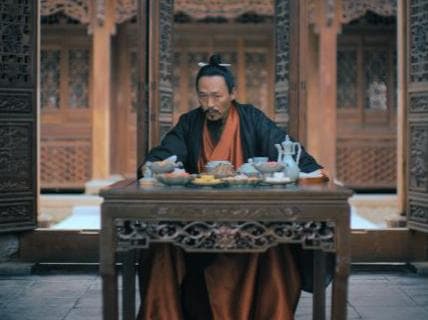 海瑞与张居正：贡献各异与互不相容的探析