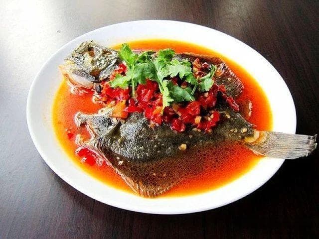 多宝鱼和鲈鱼哪个高档？哪种好吃？