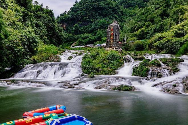 赤水丹霞探秘：红色童话中的自然奇观与神秘之旅