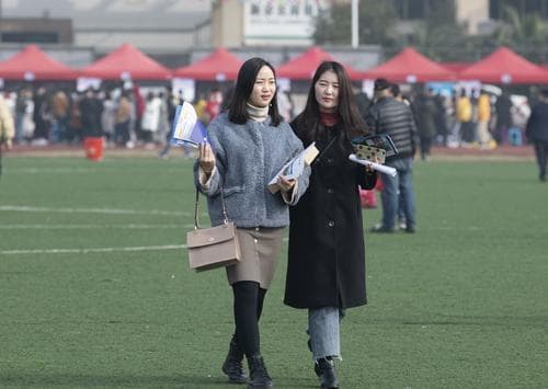 大学生一个月花多少钱合适？专家：大学生要培养合理的消费观