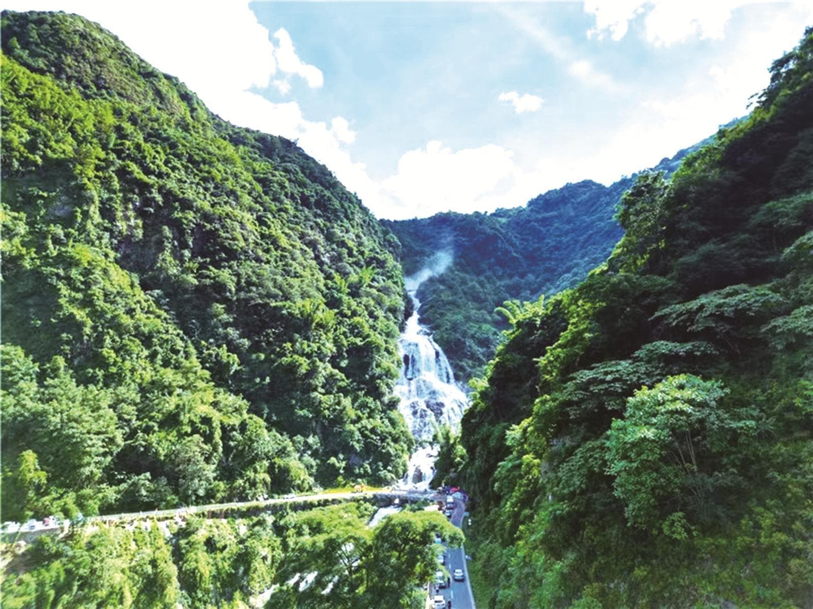 让我们以这样的方式认识哀牢山