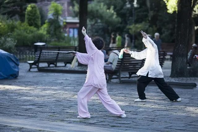 八段锦什么时候练最好？饭前还是饭后？