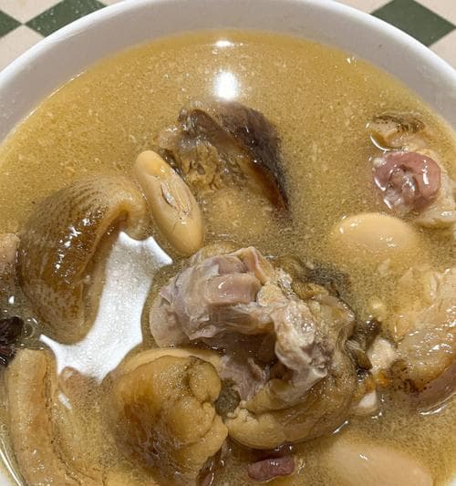 芸豆煲猪蹄：一道营养丰富的家常美味