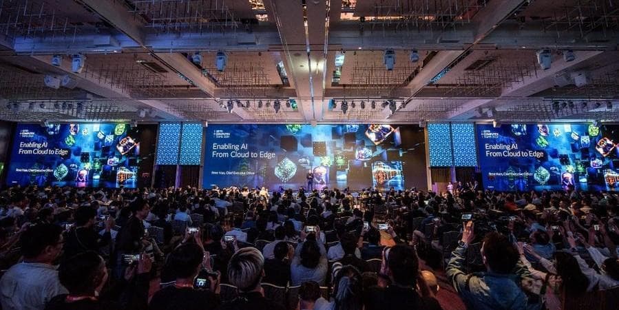 2025年AI培训市场九大趋势：从通用化到ROI化