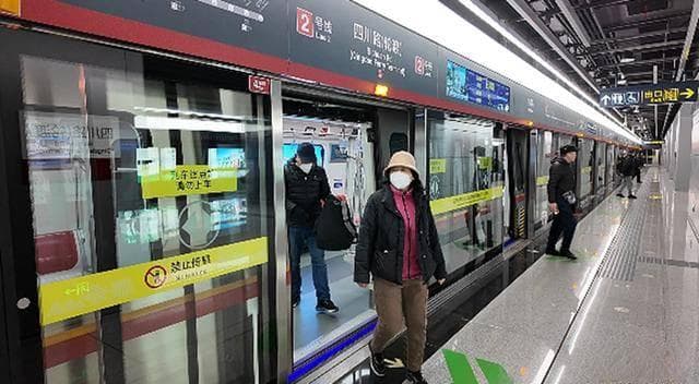 “后海沿终于通地铁了！”青岛地铁2号线西延段通车 运营总里程达352公里