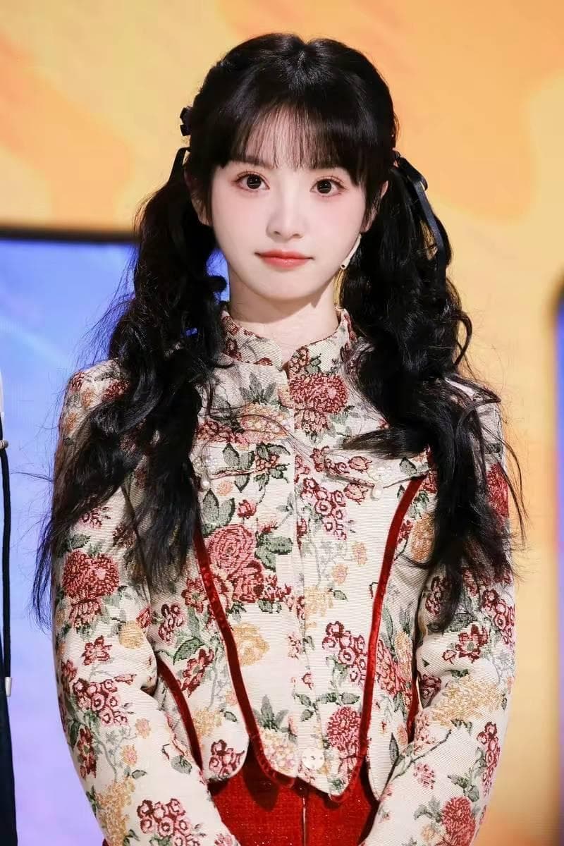 田曦薇双马尾美妆搭配秘籍大公开！